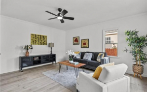 Modern 2-Bedroom in Santa Moinca Area Close to UCLA